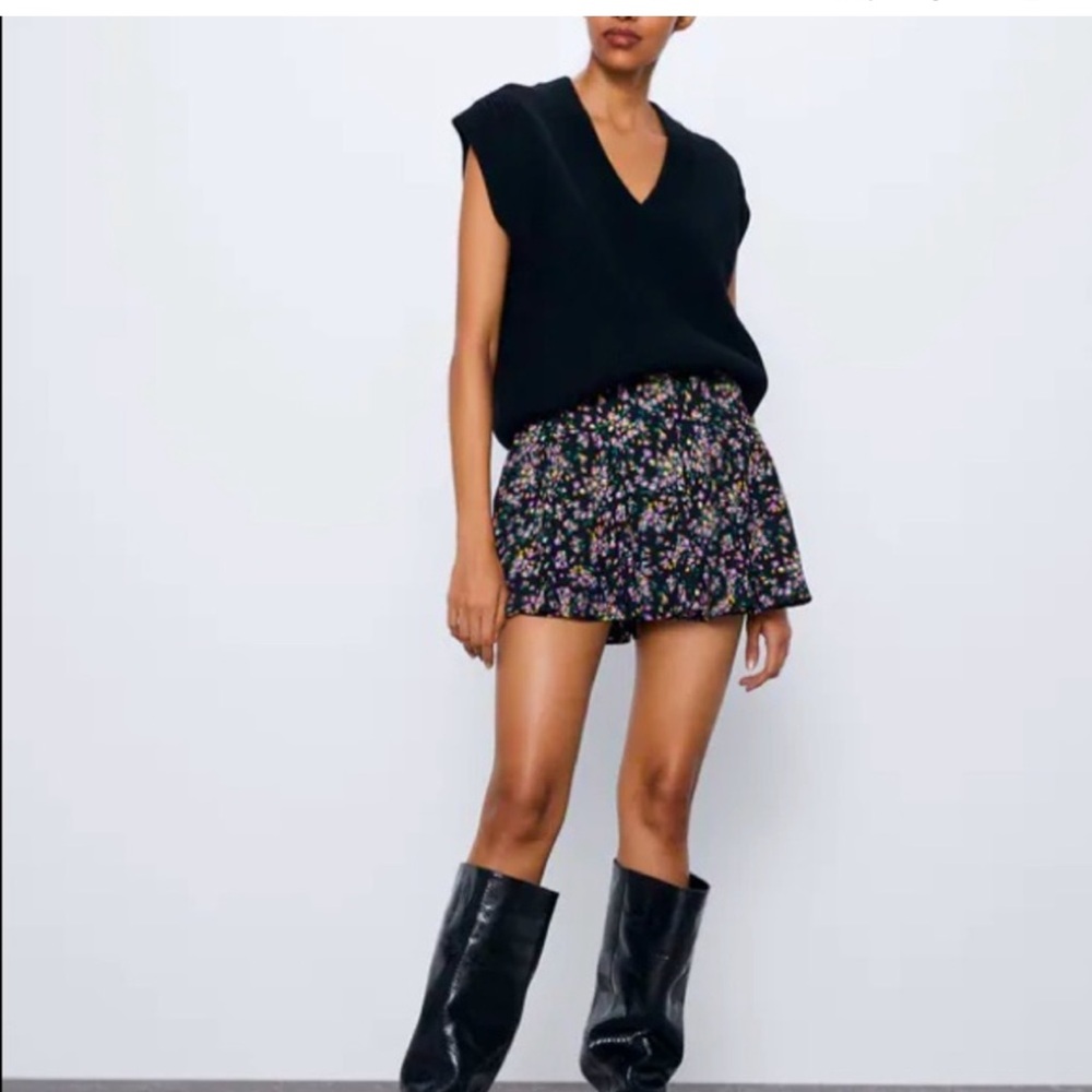 ZARA Floral Printed Skort